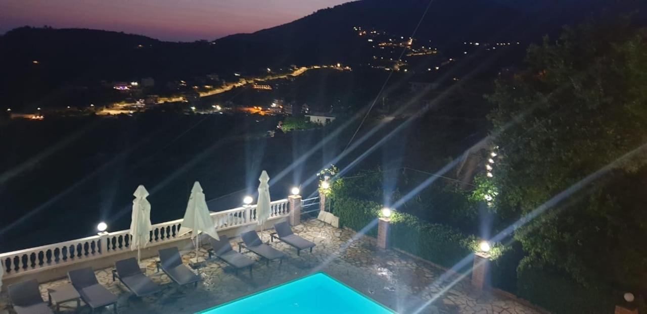 Apart-Hotel Llazari Himarë Exteriér fotografie
