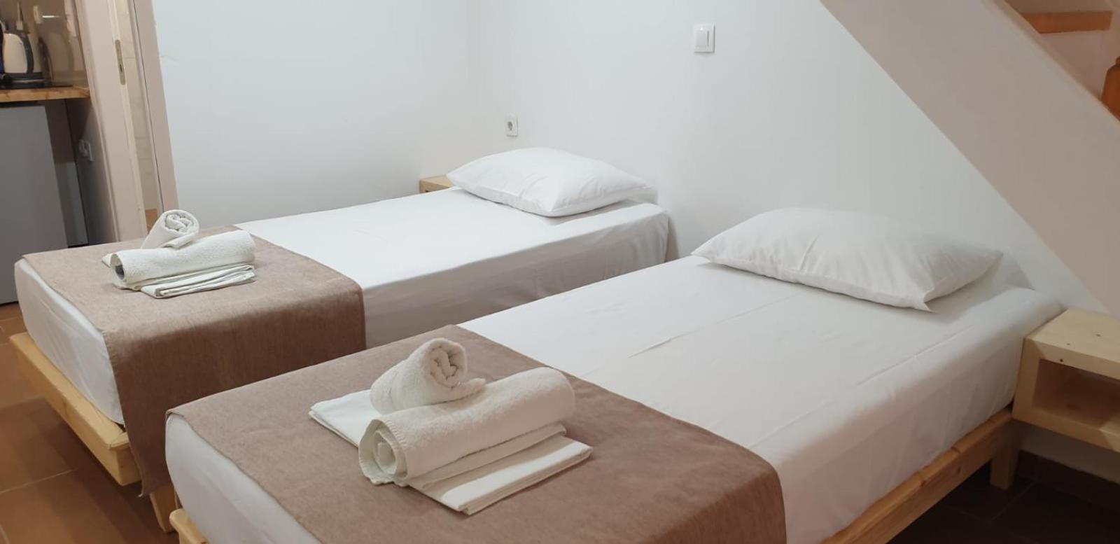 Apart-Hotel Llazari Himarë Pokoj fotografie
