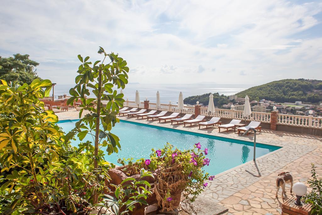 Apart-Hotel Llazari Himarë Exteriér fotografie