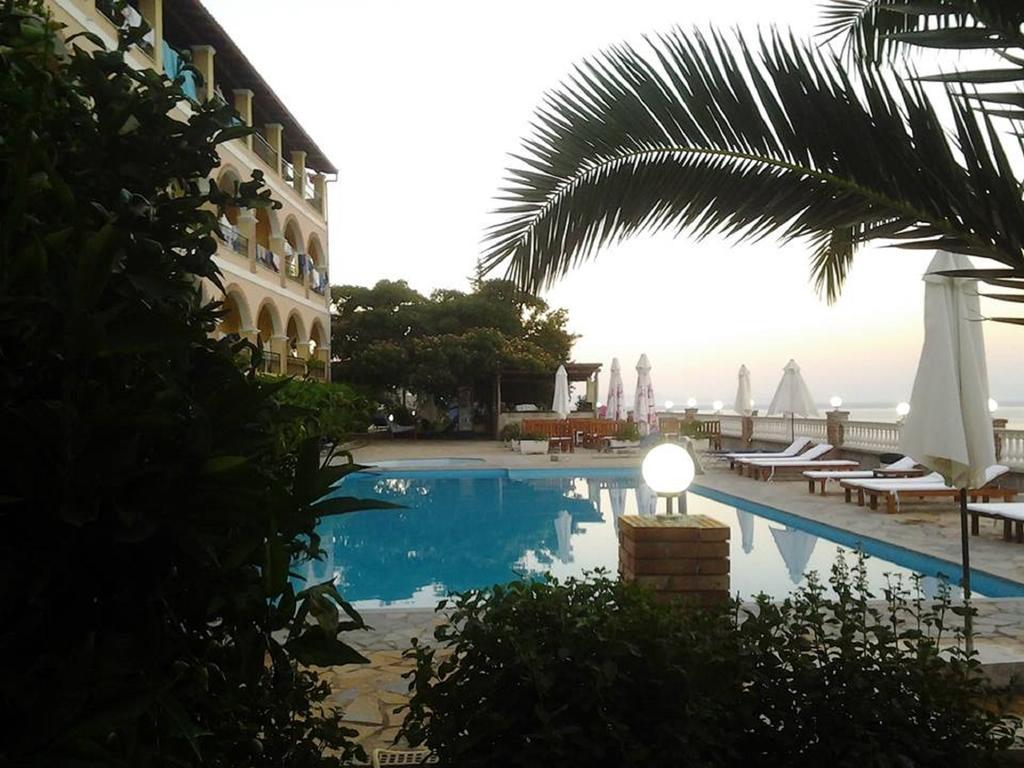 Apart-Hotel Llazari Himarë Exteriér fotografie
