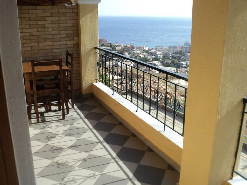 Apart-Hotel Llazari Himarë Pokoj fotografie